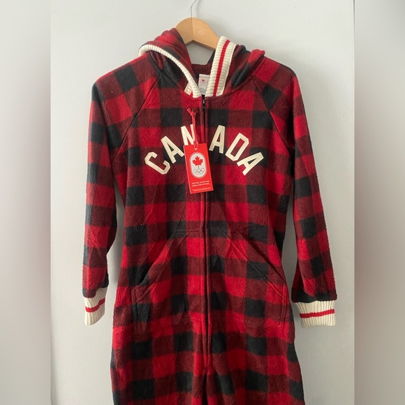 HBC Hudson’s Bay Canada Olympic Official Outfitter Fleece Pajama Sleeper - Picture 2 of 8